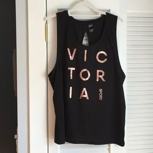 Victoria Sport Tank Top-Detail Opening in Back
